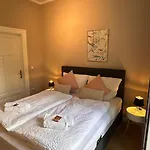 아파트 Uferresidenz - Stilvoller Altbau-charme Mit Balkon, Wasserblick Und Platz Fuer Ganze Familie 올덴부르크