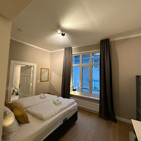 Uferresidenz Moderner Altbau, Kanalblick, Balkon, Parken Oldenburg