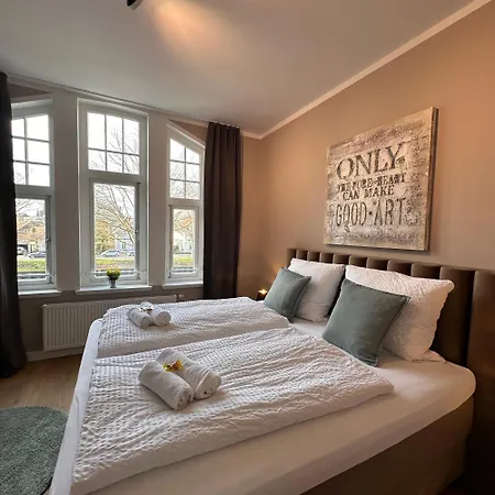 Apartmán Uferresidenz - Stilvoller Altbau-charme Mit Balkon, Wasserblick Und Platz Fuer Ganze Familie Oldenburg