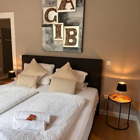 Apartmán Uferresidenz - Stilvoller Altbau-charme Mit Balkon, Wasserblick Und Platz Fuer Ganze Familie Oldenburg
