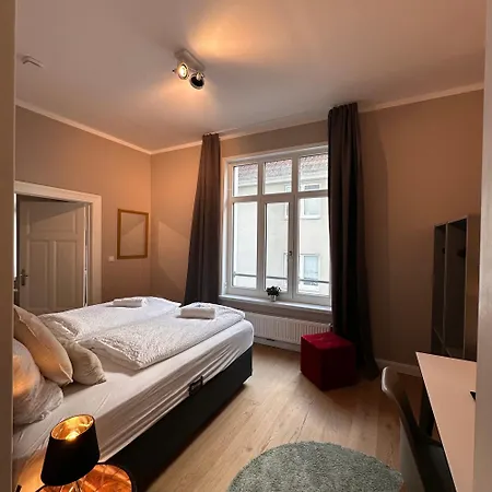 Apartmán Uferresidenz - Stilvoller Altbau-charme Mit Balkon, Wasserblick Und Platz Fuer Ganze Familie Oldenburg