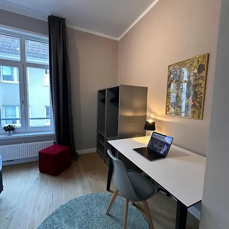 Apartmán Uferresidenz - Stilvoller Altbau-charme Mit Balkon, Wasserblick Und Platz Fuer Ganze Familie