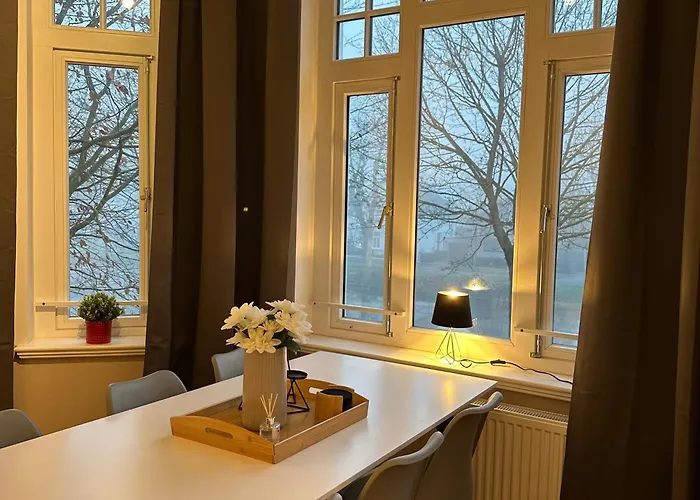 Lejlighed Uferresidenz Moderner Altbau, Kanalblick, Balkon, Parken