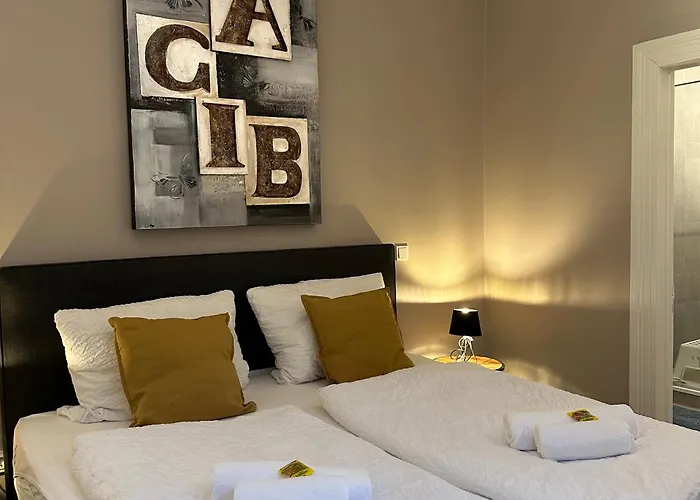 Uferresidenz Moderner Altbau, Kanalblick, Balkon, Parken