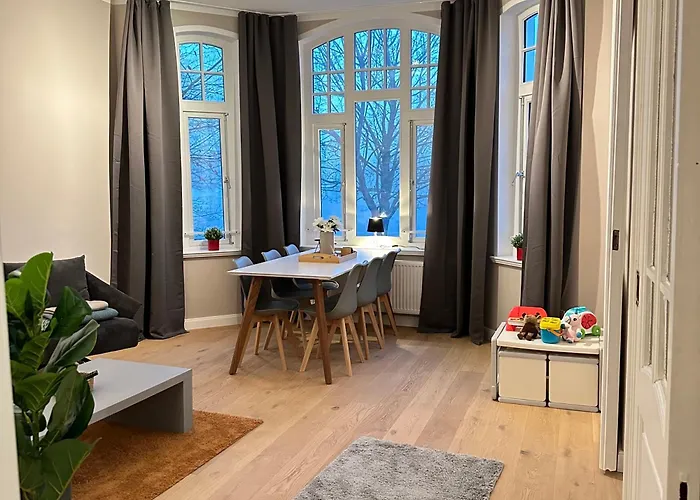 Uferresidenz Moderner Altbau, Kanalblick, Balkon, Parken Oldenburg